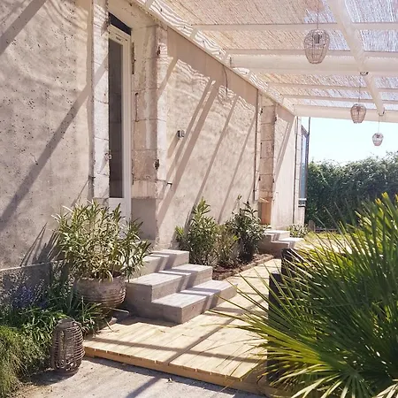 La Maison Du Garde-Barriere